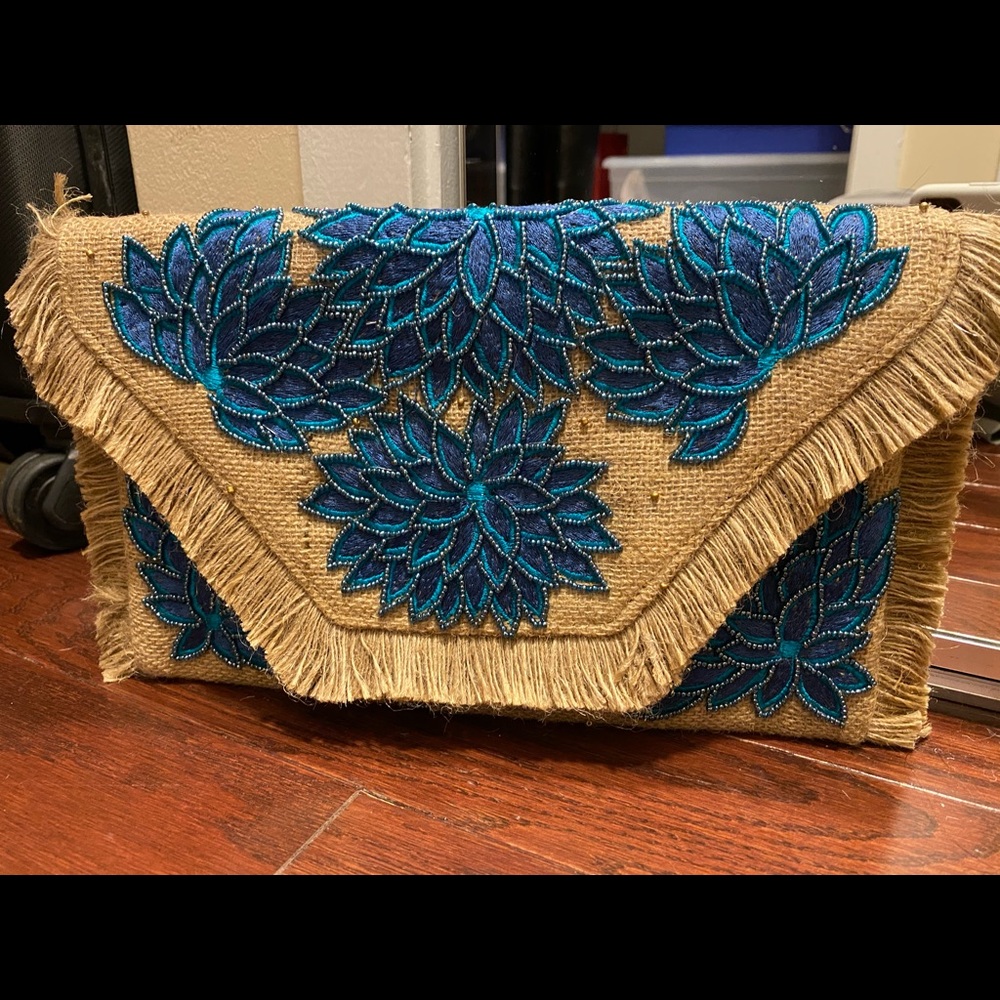 Perfect summer clutch (brand new)